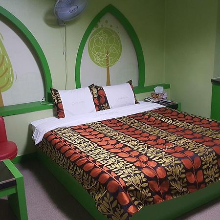 Motel Iu Чангуон Екстериор снимка