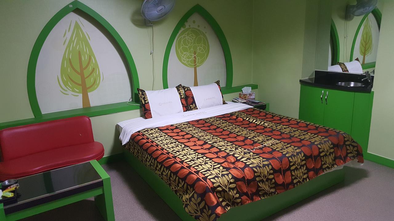 Motel Iu Чангуон Екстериор снимка