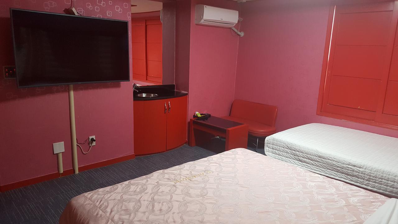 Motel Iu Чангуон Екстериор снимка